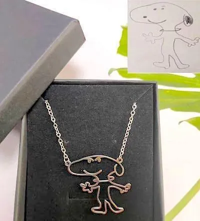 Engraving-Store-Snoopy-Drawing-In-Necklace-Form